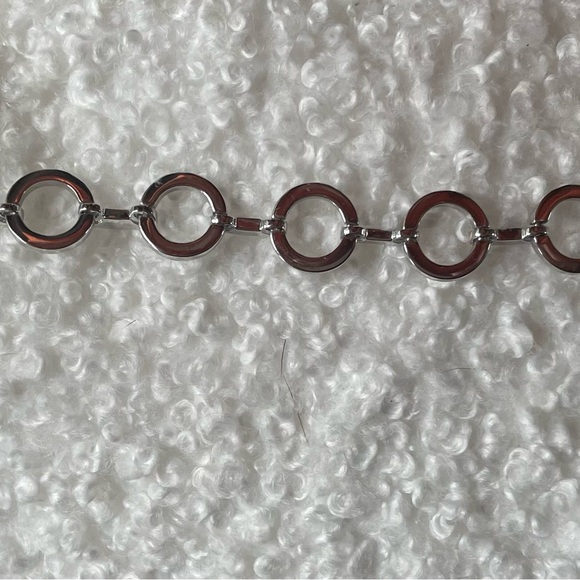 Swarovski circle pendant necklace, bracelet, earring set. - Picture 11 of 16